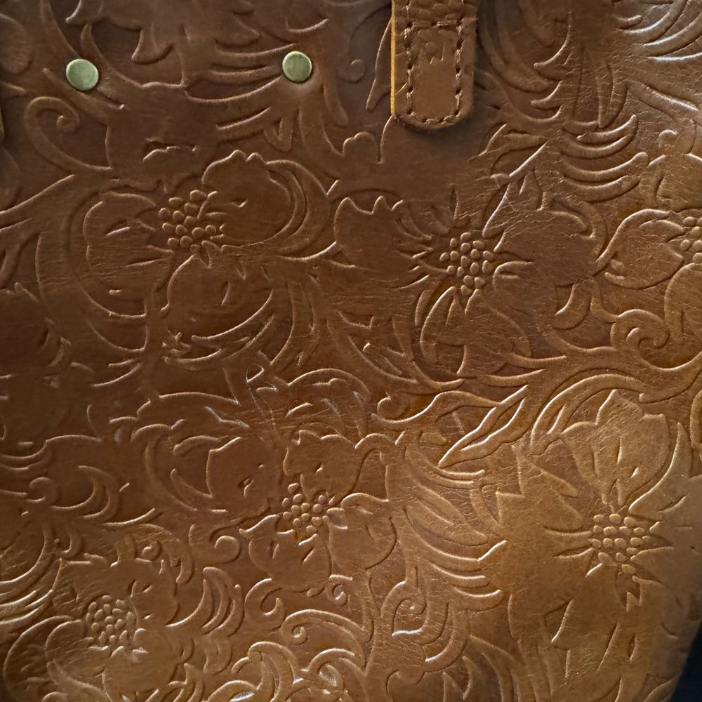 Used Portland Leather Goods Meadow Mini Crossbody Tote Leather Snap Closure - Picture 4 of 9